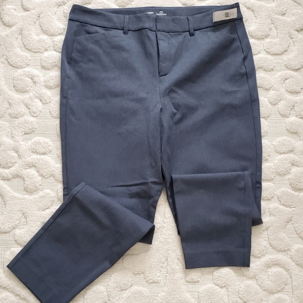 Old NavyHigh-Waisted Pixie Full-Length Pants